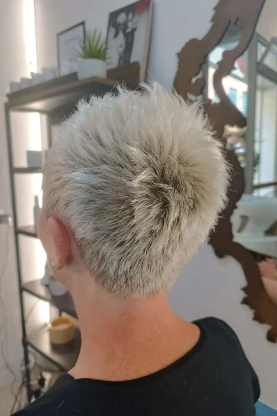 nove-hair-inhouse-cliente-stile-16-dietro