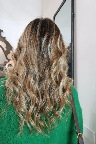 nove-hair-inhouse-cliente-stile-25-bionda-dietro